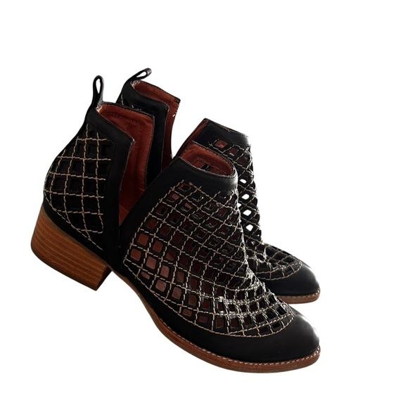 Jeffrey Campbell Black Taggart Boho Booties NWOB Size 7 - Picture 4 of 11